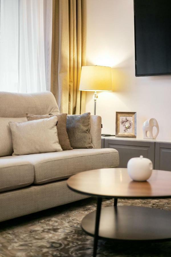 Luxury For Everyone - Hills Park Lux Apartments 3 วิลนีอุส ภายนอก รูปภาพ